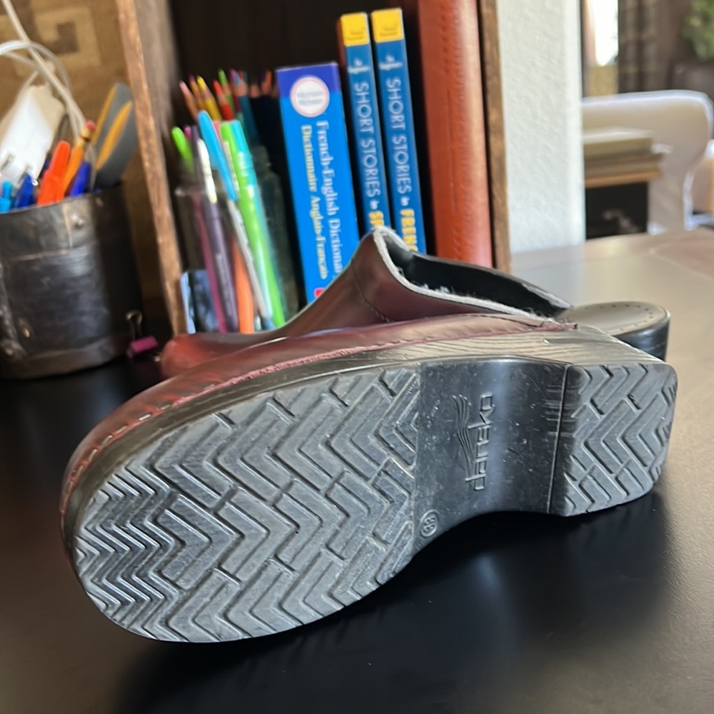 Dansko Open Back Clogs In Excellent Condition (Si… - image 5
